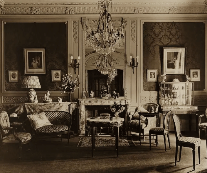 A Century of Home Decor: The Evolution of Plaster Mouldings and Interior Styles